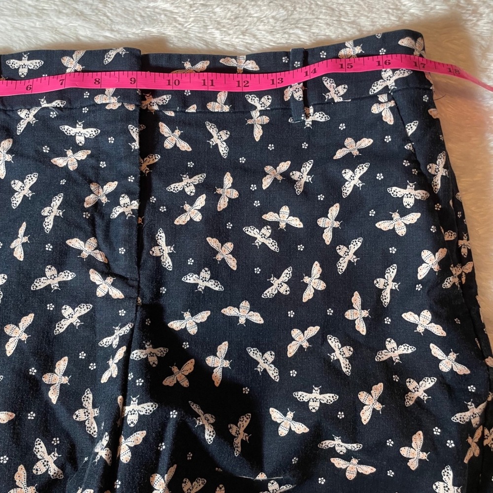 LOFT Navy Blue Bee‎ Print Riviera Shorts Womens 10 Cotton Stretch Cottagecore - Picture 5 of 7